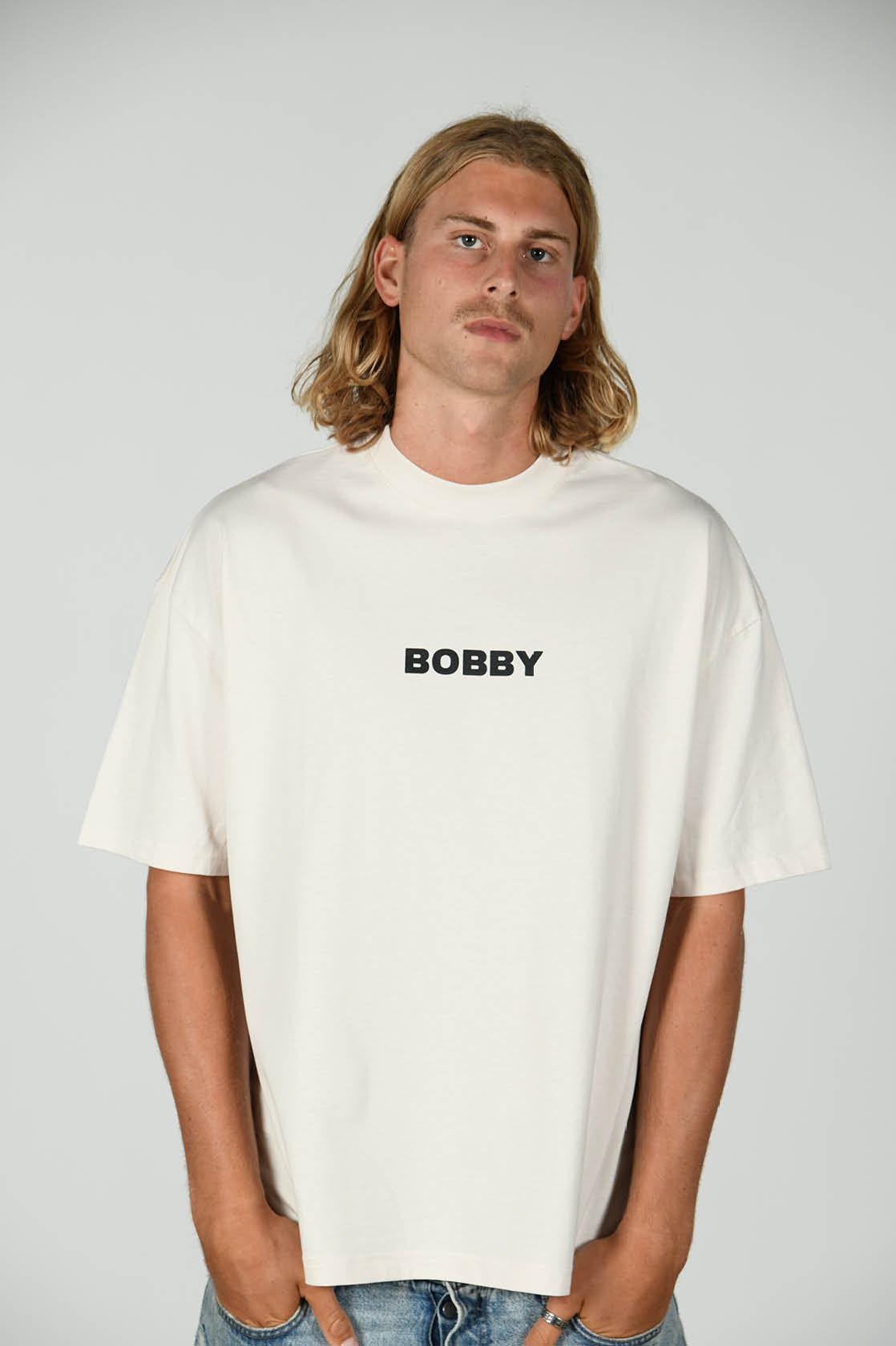 BOBBY UNISEX WHITE TEE